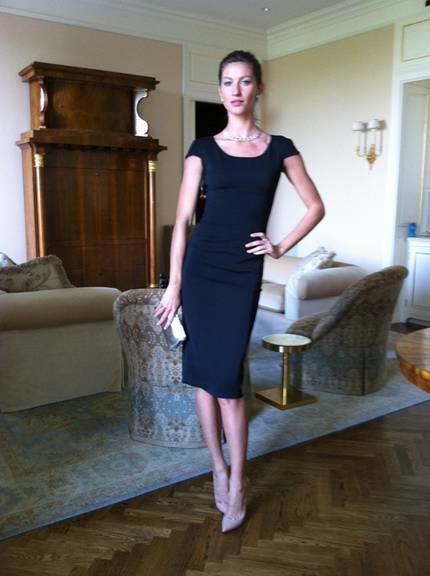 Bündchen usa vestido de Beckham