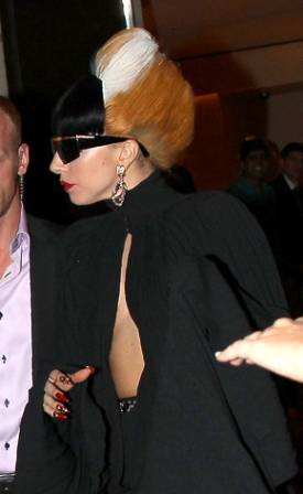 FOTO: Lady Gaga com cabelo tricolor