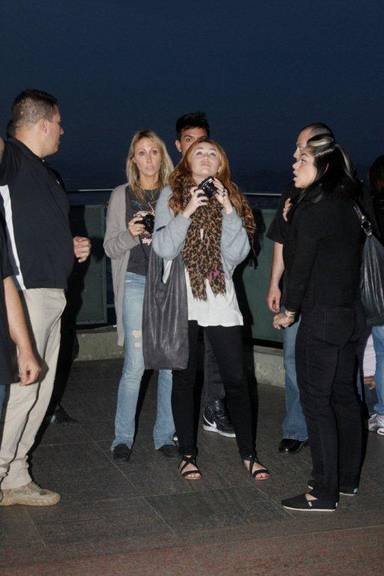 Miley Cyrus visita o Cristo Redentor