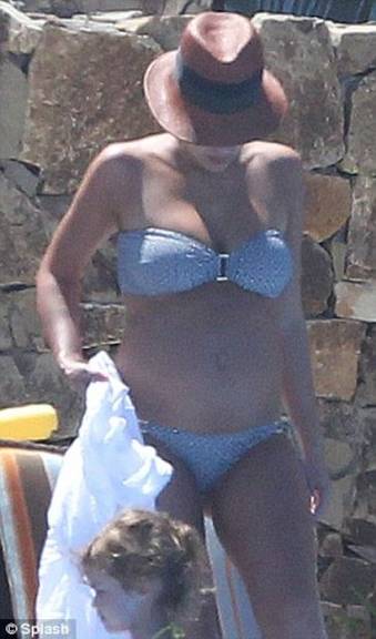 Fotos de Jessica Alba grávida de biquíni