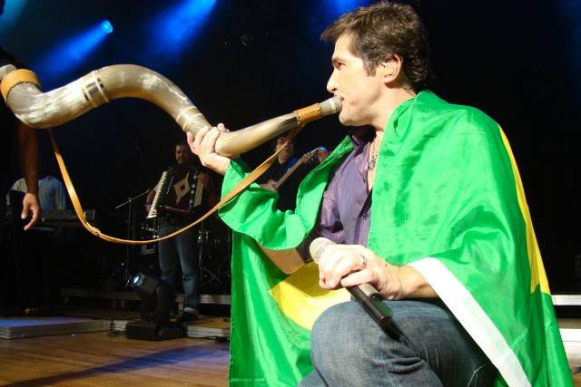 Daniel agita público em shows na Europa