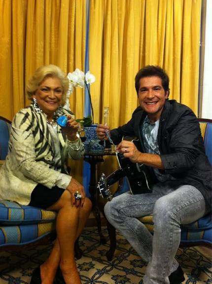 Hebe entrevista Daniel em Portugal