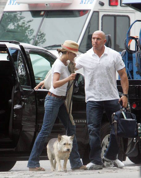 Morre cachorro de Jennifer Aniston