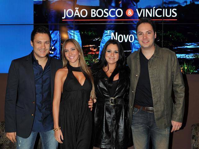 Amantes do sertanejo vão à festa reservada de João Bosco & Vinícius em São Paulo