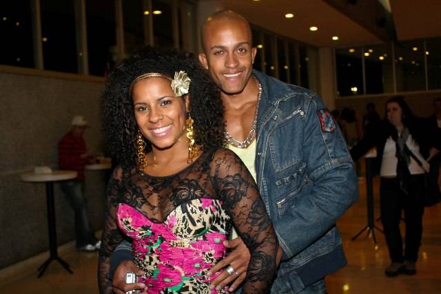 Clima de romance domina show de Belo