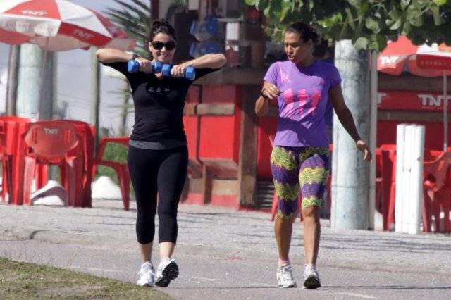 Giovanna Antonelli mantém a forma no Rio