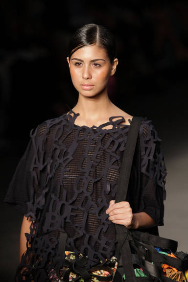 Filha de Bebeto desfila no Fashion Rio