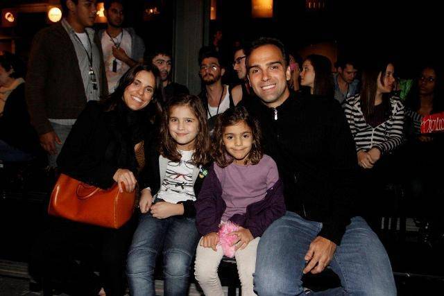 Tadeu Schmidt ‘investe’ na carreira da filha