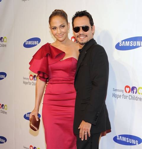 J.Lo vai a evento de gala com o marido