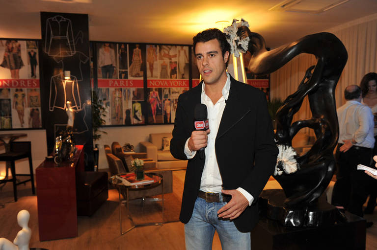 Joaquim Lopes: “Minha relação com a moda começou com a minha mãe”