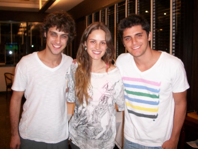 Jantar entre amigos em churrascaria no RJ