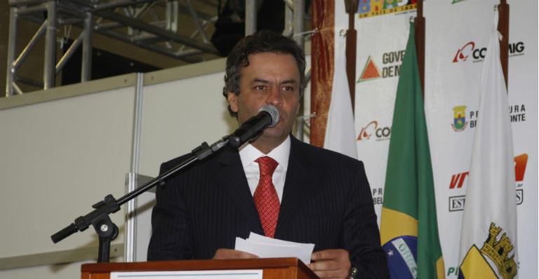 Aécio Neves fratura costelas e clavícula