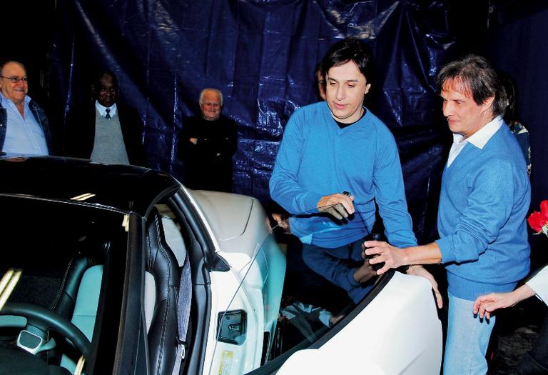 Roberto Carlos: Carro de luxo para Tom