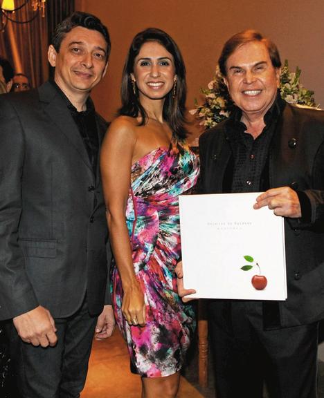 Lalá ensina receita em livro