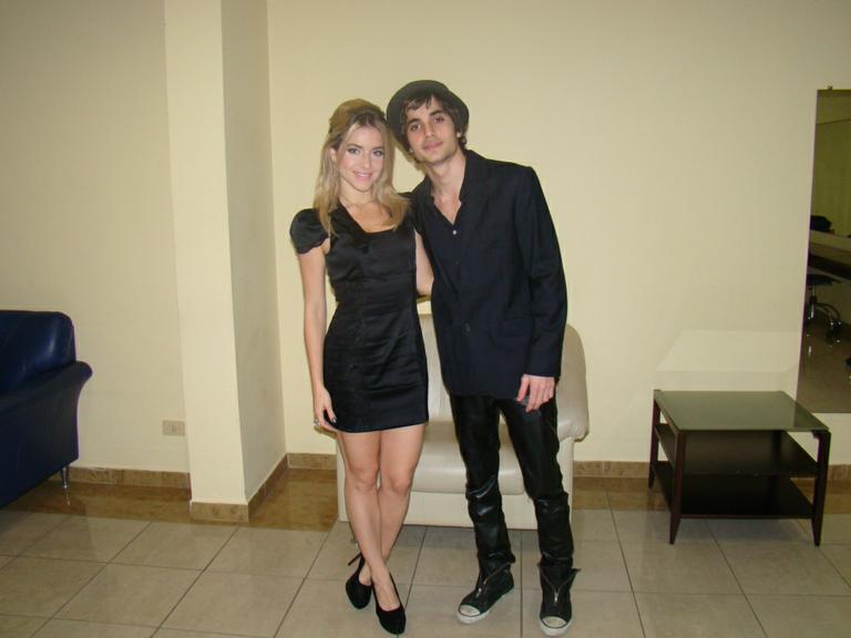 Monique e Fiuk em premiação de publicidade