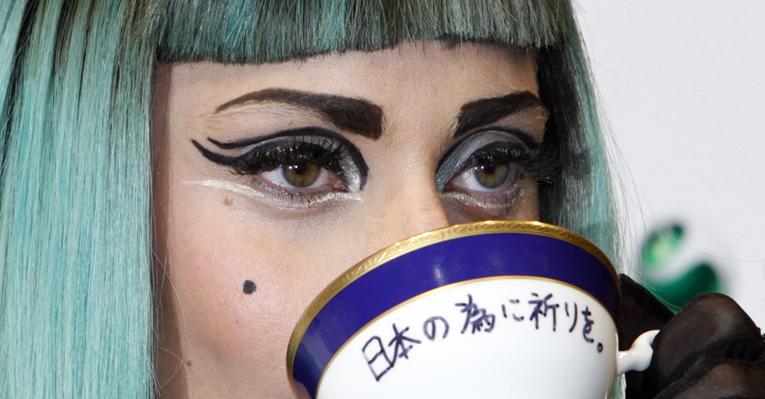 Solidariedade: Lady Gaga está no Japão