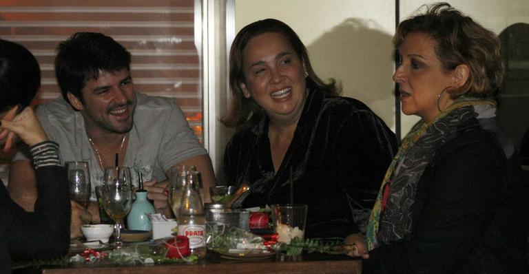 Jimenez parabeniza Betty Lago