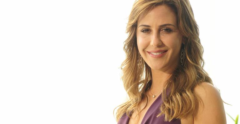 Guilhermina faz mulher sensual em O Astro