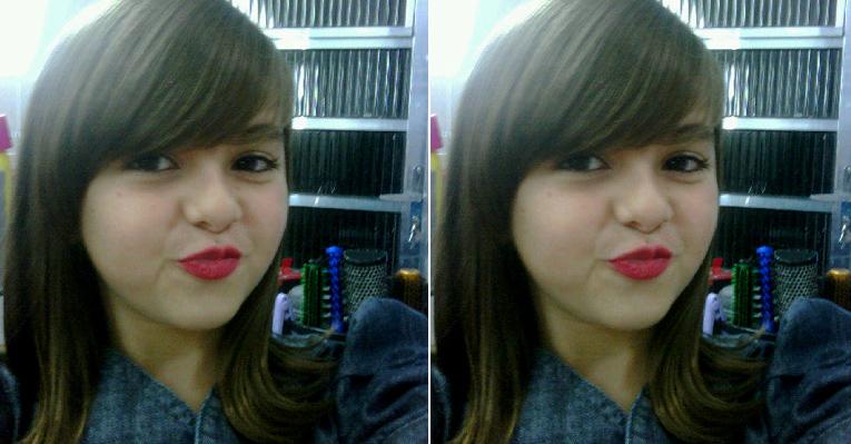 Klara Castanho passa a tarde se embelezando