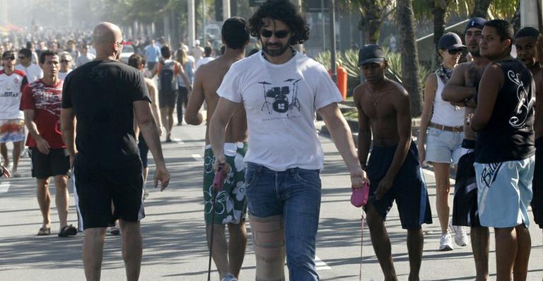 Machucado, Dalla Vecchia caminha pelo Rio