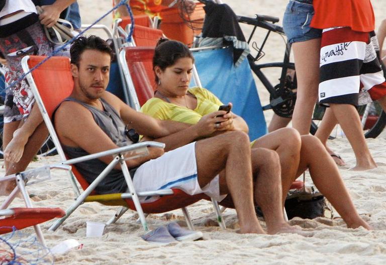Priscila e Renan à espera do bebê