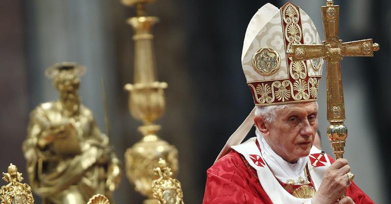 Bento XVI usa o Twitter pela primeira vez