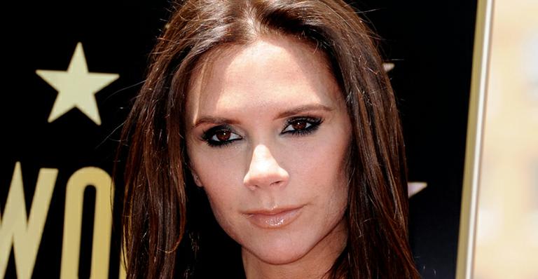 Gravidez inspira coleção de Victoria Beckham