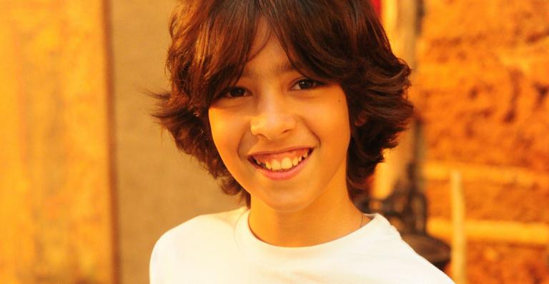 Matheus Costa brinca com novos cães