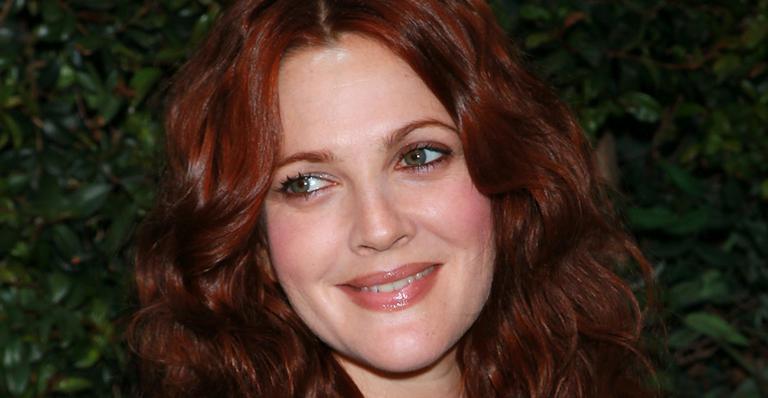 Confira videoclipe dirigido por Barrymore