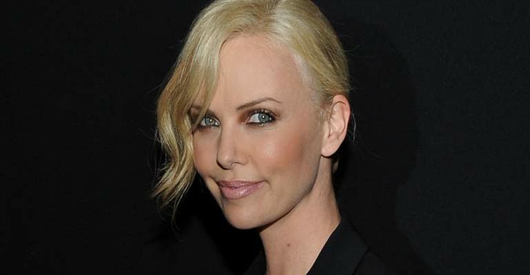 A atriz Charlize Theron não quer casar