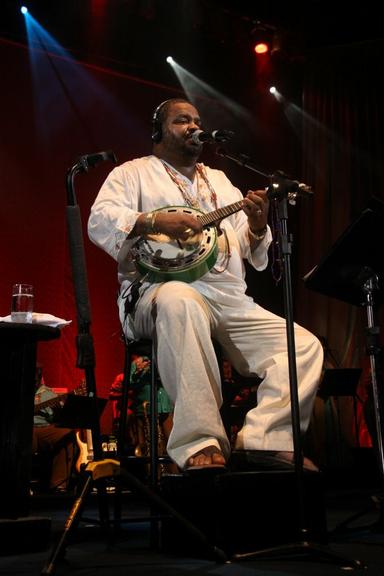 Arlindo Cruz lança CD no Rio