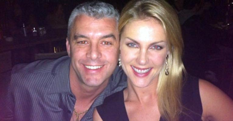 Sabadão romântico para Ana Hickmann