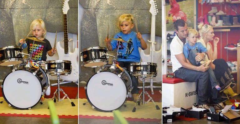 Filhos de Gwen Stefani tocam bateria em loja