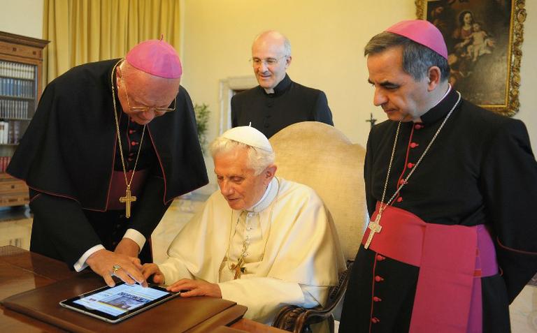 Papa Bento XVI adere à rede social