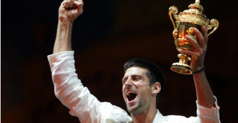 Djokovic é recebido como herói na Sérvia
