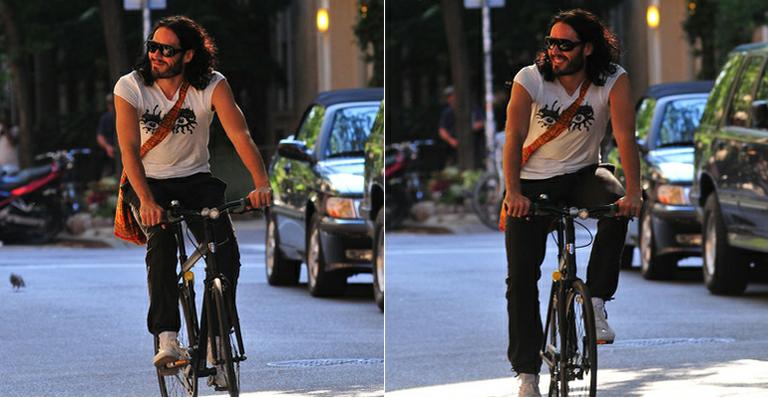 Russell Brand em reunião do A.A.