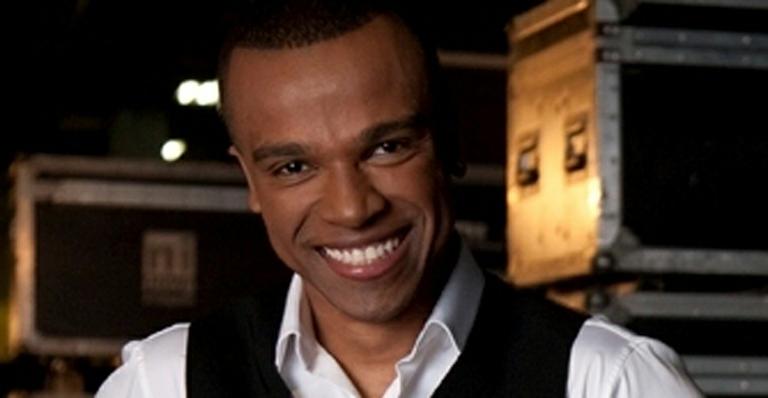 Alexandre Pires agradece manifestações de apoio dos fãs sobre acusação de racismo