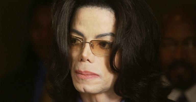 Mansão onde Michael Jackson morreu é colocada novamente à venda por R$ 43 milhões