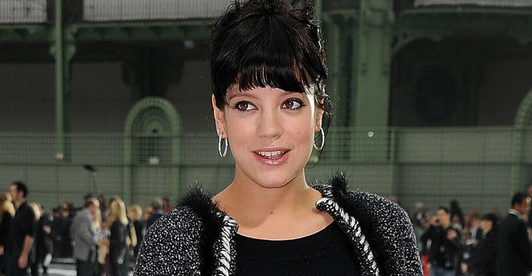 Grávida, Lily Allen sente enjoos