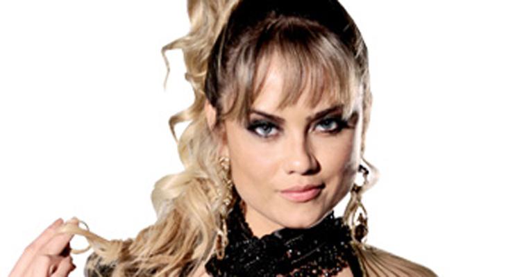 Ellen Rocche como Valéria em ‘O Astro’