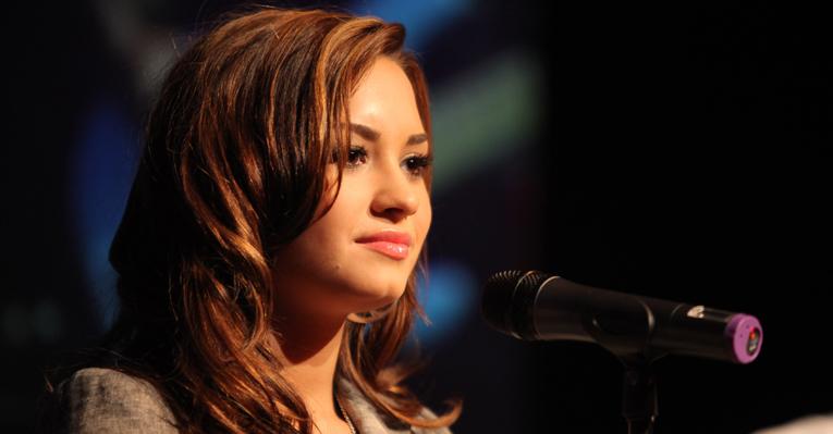 Demi Lovato lança música. Ouça!