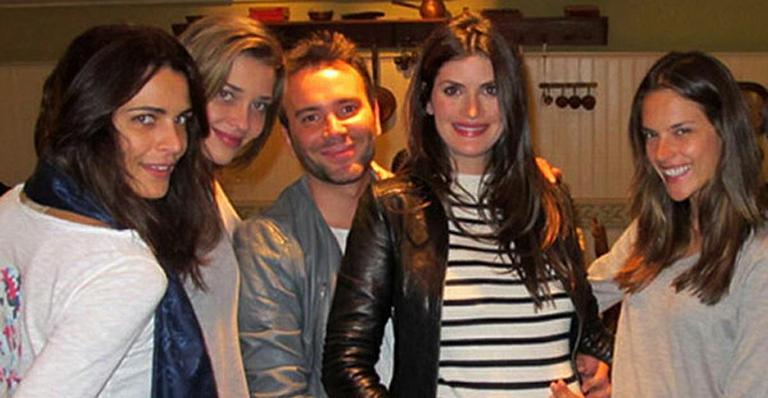 Fiorentino: chá de bebê com tops