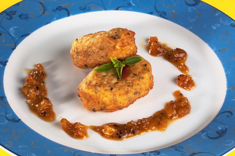 Cozinha Econômica: Bolinho de camarão com molho