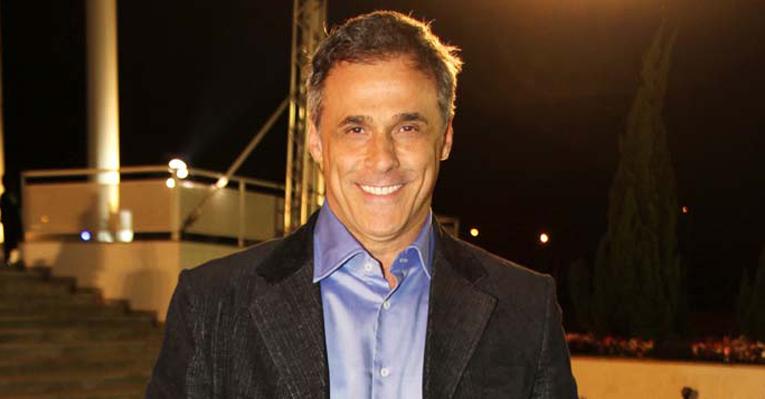 Oscar Magrini prefere o teatro