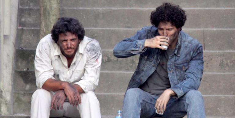 Lombardi e Fragoso em cenas de incêndio
