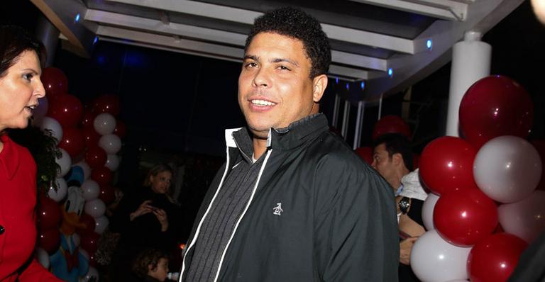Ronaldo atinge 2 milhões de seguidores