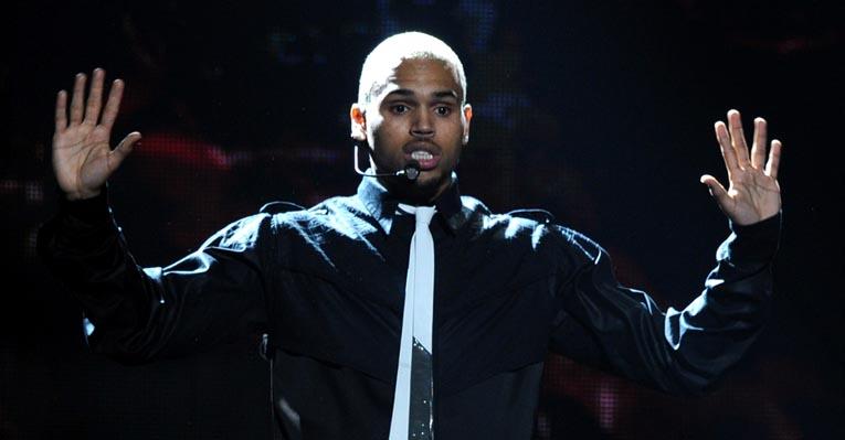 Chris Brown lança clipe. Assista!