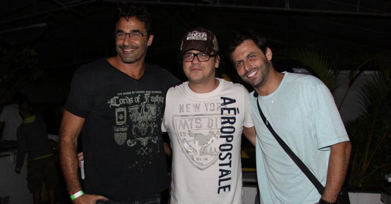 Famosos participam de evento beneficente