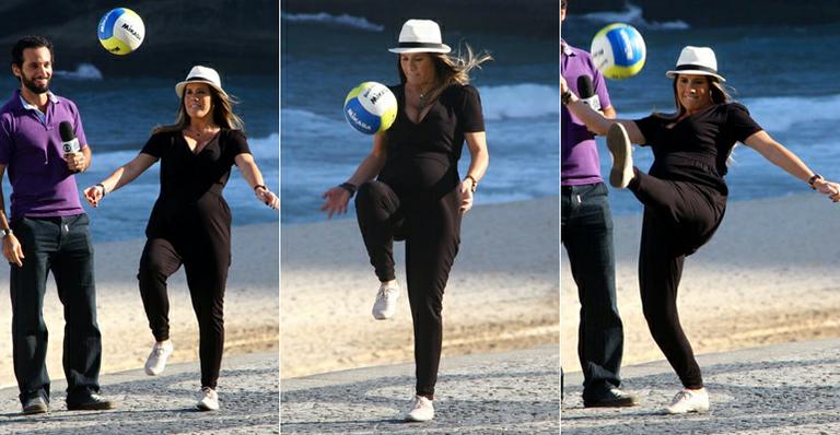 Fernanda Pontes faz embaixadinhas