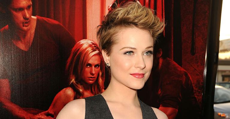 Evan Rachel Wood perde dente em boate